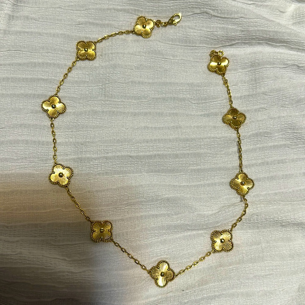 VC INSPIRED WOMENS CHAIN NECKLACE